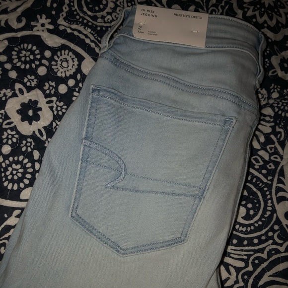 American Eagle Super Skinny Jeans - Picture 2 of 4